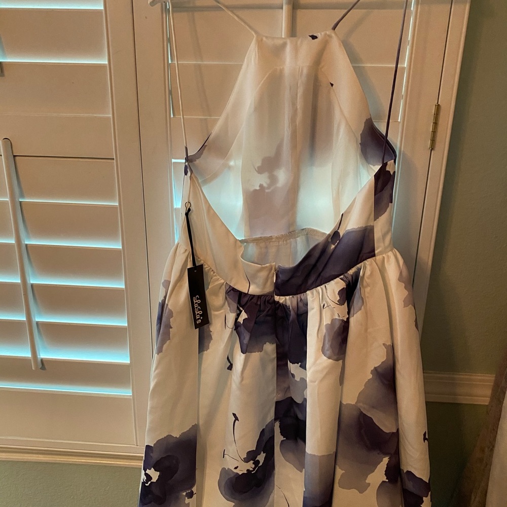 Lulu’s Dress - Picture 2 of 5